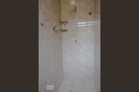 Casa à venda com 280m², 5 quartos e 4 vagasBanheiro da Suíte