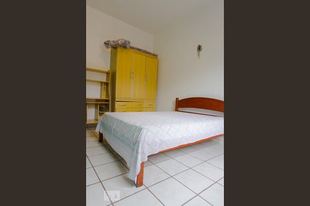 Casa à venda com 280m², 5 quartos e 4 vagasQuarto 5 Suíte