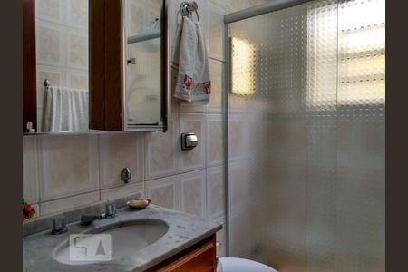 Casa à venda com 125m², 2 quartos e 3 vagas Casa à venda com 125m², 2 quartos e 3 vagasBanheiro