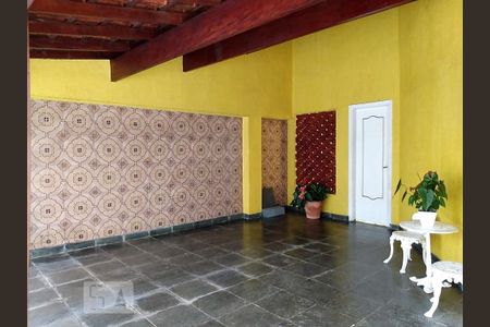 Casa à venda com 125m², 2 quartos e 3 vagas Casa à venda com 125m², 2 quartos e 3 vagasGaragem