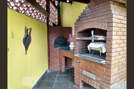 Casa à venda com 125m², 2 quartos e 3 vagas Casa à venda com 125m², 2 quartos e 3 vagasChurrasqueira