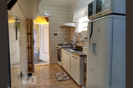 Casa à venda com 125m², 2 quartos e 3 vagas Casa à venda com 125m², 2 quartos e 3 vagasCozinha