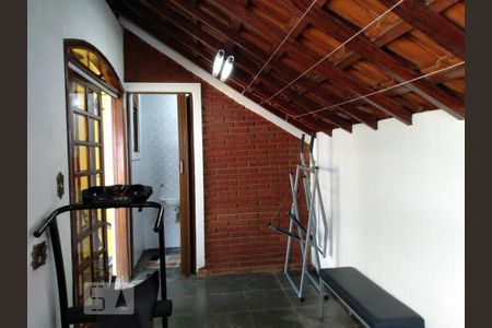 Casa à venda com 125m², 2 quartos e 3 vagas Casa à venda com 125m², 2 quartos e 3 vagasÁrea de Serviço