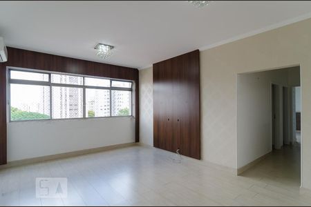 Apartamento para alugar com 100m², 2 quartos e 1 vagaSala