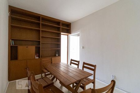Apartamento à venda com 42m², 1 quarto e 1 vaga Apartamento à venda com 42m², 1 quarto e 1 vagaSala