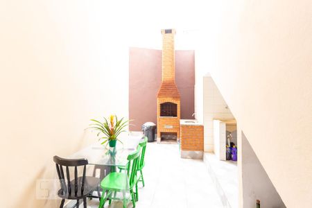 Casa à venda com 216m², 4 quartos e 3 vagas Casa à venda com 216m², 4 quartos e 3 vagasÁrea de serviço e churrasqueira