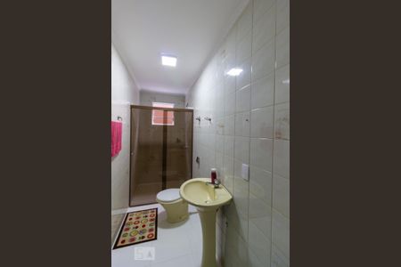 Casa à venda com 216m², 4 quartos e 3 vagas Casa à venda com 216m², 4 quartos e 3 vagasBanheiro 2