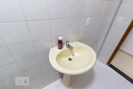 Casa à venda com 216m², 4 quartos e 3 vagas Casa à venda com 216m², 4 quartos e 3 vagasBanheiro 2