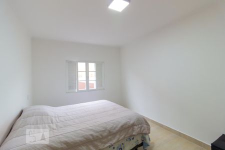 Casa à venda com 216m², 4 quartos e 3 vagas Casa à venda com 216m², 4 quartos e 3 vagasQuarto 2