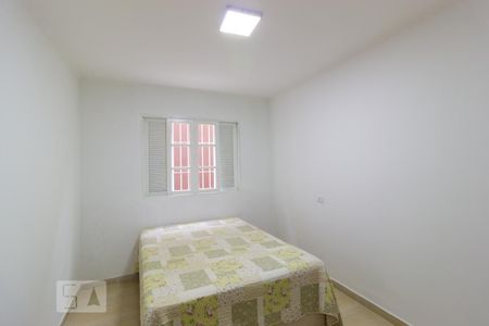 Casa à venda com 216m², 4 quartos e 3 vagas Casa à venda com 216m², 4 quartos e 3 vagasQuarto 3