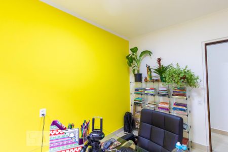 Casa à venda com 216m², 4 quartos e 3 vagas Casa à venda com 216m², 4 quartos e 3 vagasEscritório