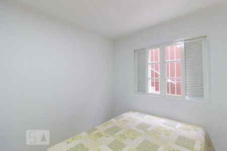 Casa à venda com 216m², 4 quartos e 3 vagas Casa à venda com 216m², 4 quartos e 3 vagasQuarto 3
