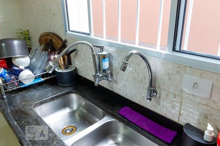 Casa à venda com 216m², 4 quartos e 3 vagas Casa à venda com 216m², 4 quartos e 3 vagasCozinha