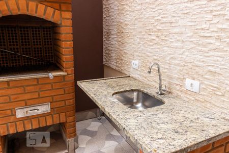 Casa à venda com 216m², 4 quartos e 3 vagas Casa à venda com 216m², 4 quartos e 3 vagasChurrasqueira