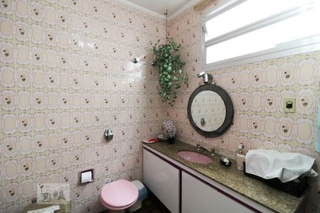 Casa para alugar com 360m², 4 quartos e 10 vagasBanheiro