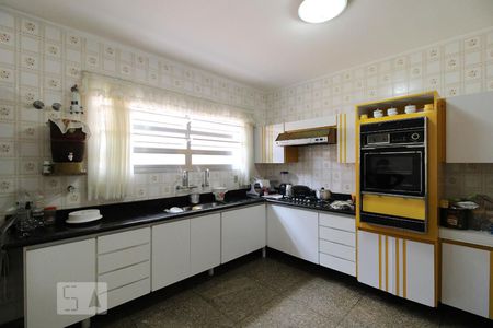 Casa para alugar com 360m², 4 quartos e 10 vagasCozinha