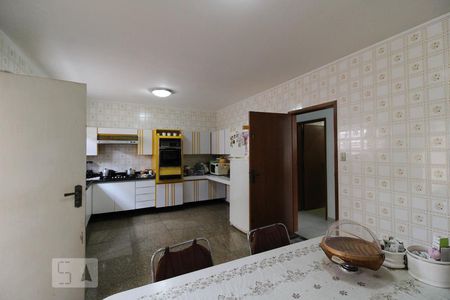 Casa para alugar com 360m², 4 quartos e 10 vagasCozinha