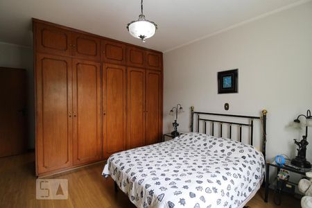 Casa para alugar com 360m², 4 quartos e 10 vagasSuíte