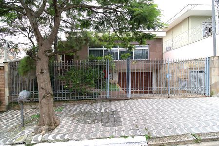 Casa para alugar com 360m², 4 quartos e 10 vagasFachada