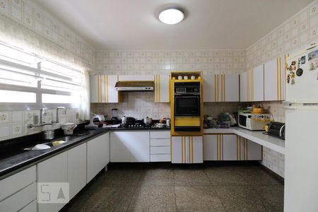 Casa para alugar com 360m², 4 quartos e 10 vagasCozinha