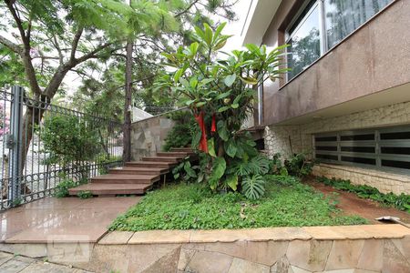 Casa para alugar com 360m², 4 quartos e 10 vagasÁrea Externa - Entrada