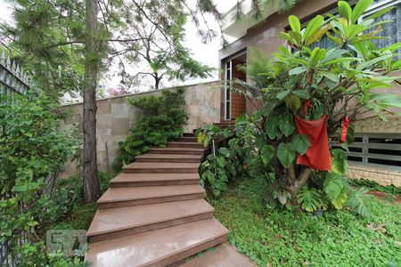 Casa para alugar com 360m², 4 quartos e 10 vagasÁrea Externa - Entrada