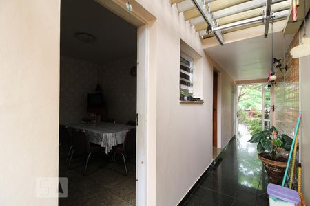 Casa para alugar com 360m², 4 quartos e 10 vagasÁrea Externa - Entrada