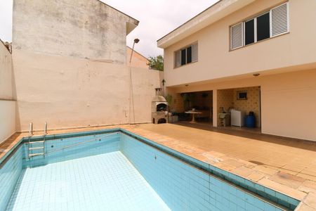 Casa para alugar com 360m², 4 quartos e 10 vagasÁrea Externa - Piscina