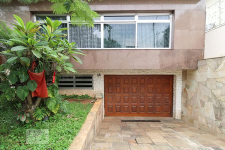 Casa para alugar com 360m², 4 quartos e 10 vagasEntrada da Garagem