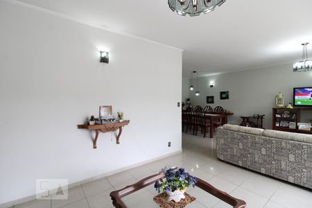 Casa para alugar com 360m², 4 quartos e 10 vagasSala