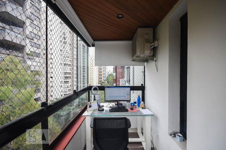 Varanda da Suíte 3 de apartamento para alugar com 3 quartos, 156m² em Vila Suzana, São Paulo