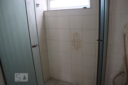 Casa à venda com 250m², 6 quartos e 3 vagasBanheiro 1