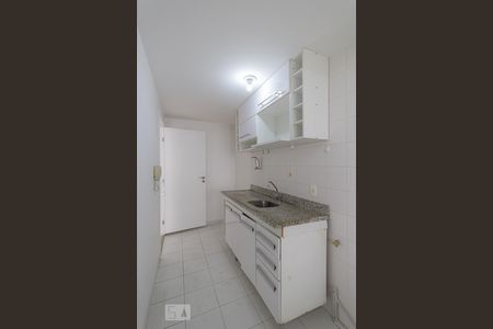 Apartamento para alugar com 65m², 2 quartos e 1 vaga Apartamento para alugar com 65m², 2 quartos e 1 vagaCozinha e Área de Serviço