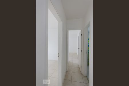 Corredor de apartamento para alugar com 2 quartos, 65m² em Recreio dos Bandeirantes, Rio de Janeiro
