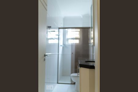 Apartamento para alugar com 69m², 2 quartos e sem vaga Apartamento para alugar com 69m², 2 quartos e sem vagaBanheiro