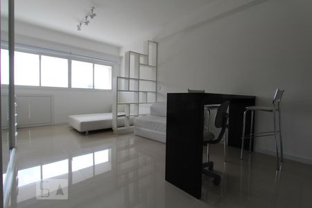 Sala de apartamento para alugar com 1 quarto, 33m² em Centro, Curitiba