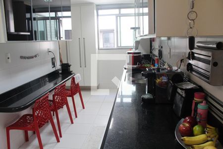 Apartamento para alugar com 160m², 3 quartos e 3 vagasCozinha
