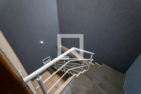 Casa à venda com 136m², 3 quartos e 5 vagasEscada