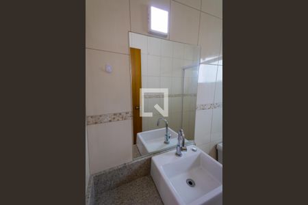 Casa à venda com 136m², 3 quartos e 5 vagasBanheiro