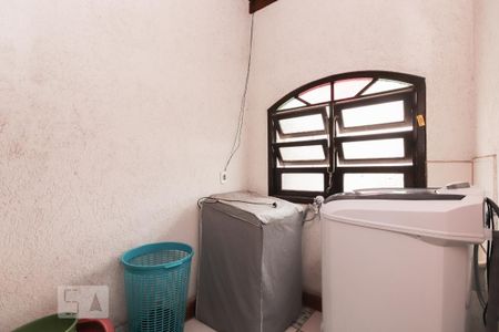 Casa à venda com 450m², 6 quartos e 5 vagasÁrea de serviço casa 2