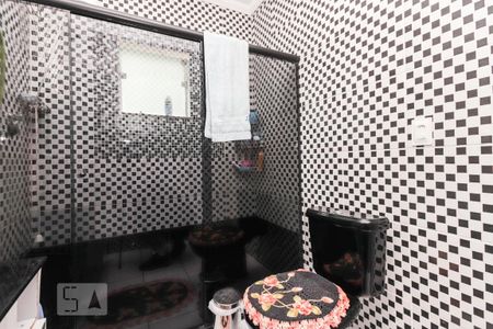Casa à venda com 450m², 6 quartos e 5 vagasBanheiro suíte