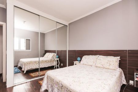 Casa à venda com 450m², 6 quartos e 5 vagasQuarto 3 suíte