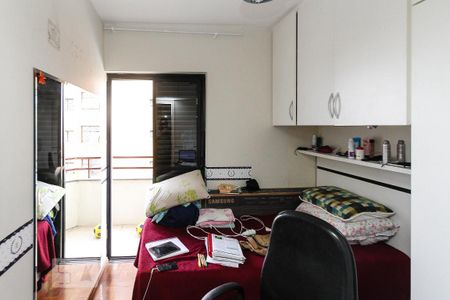 Apartamento à venda com 87m², 3 quartos e 1 vagaQuarto 02