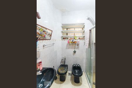 Apartamento à venda com 104m², 3 quartos e sem vagaBanheiro