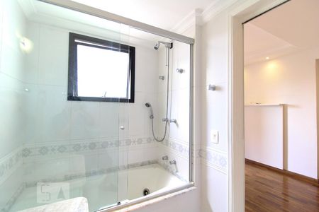 Apartamento à venda com 117m², 3 quartos e 3 vagasBanheiro da Suíte