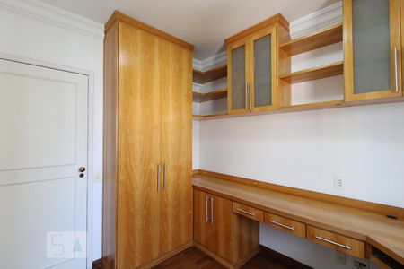 Apartamento à venda com 117m², 3 quartos e 3 vagasQuarto 3