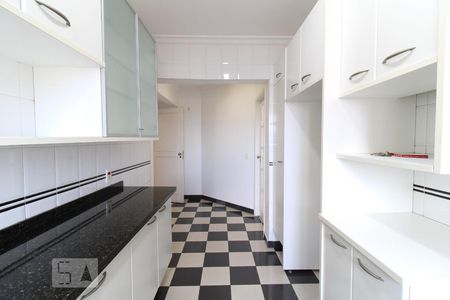 Apartamento à venda com 117m², 3 quartos e 3 vagasCozinha