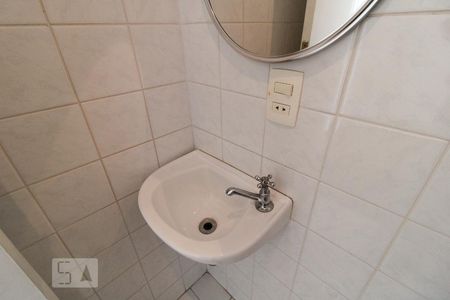 Apartamento à venda com 117m², 3 quartos e 3 vagasBanheiro de Serviço