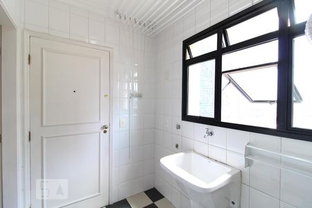 Apartamento à venda com 117m², 3 quartos e 3 vagasLavanderia