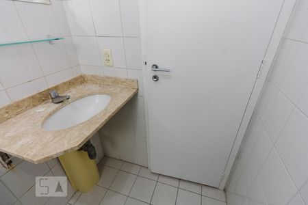 Apartamento para alugar com 47m², 2 quartos e sem vagaBanheiro